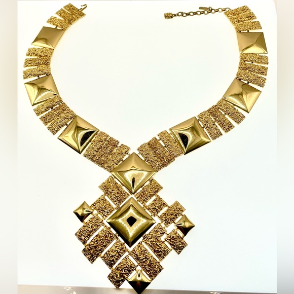 Vintage 1972 Monet Pas D'Or Collection Elda Krecic Statement Necklace Book Piece - Picture 2 of 7